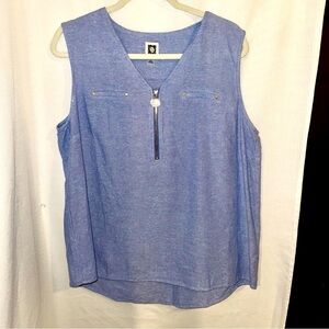 Ladies Anne Klein Blue sleeveless blouse with gold logo zipper size Large